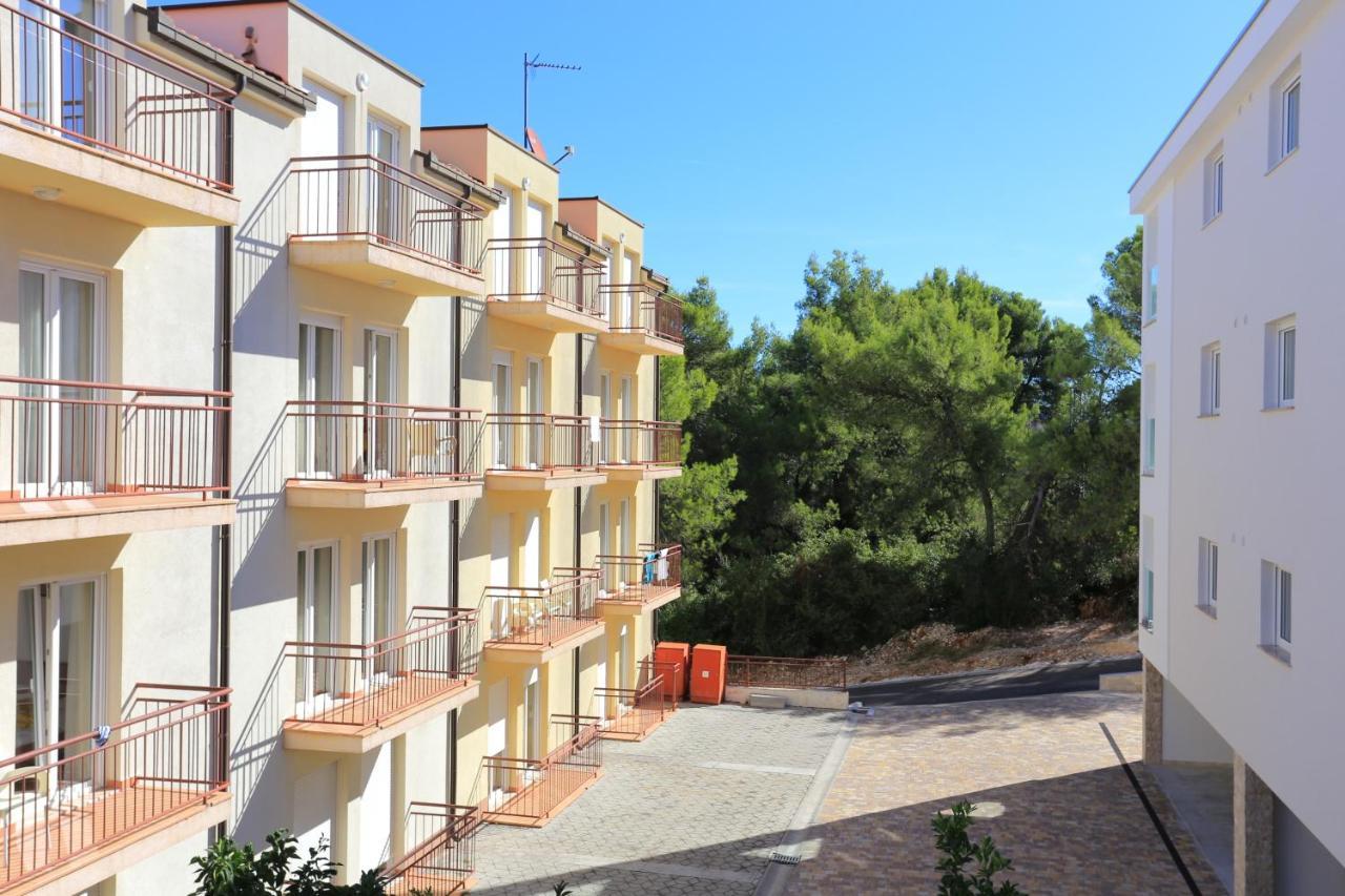 Apartments By The Sea Arbanija, Ciovo - 17332 Трогір Екстер'єр фото
